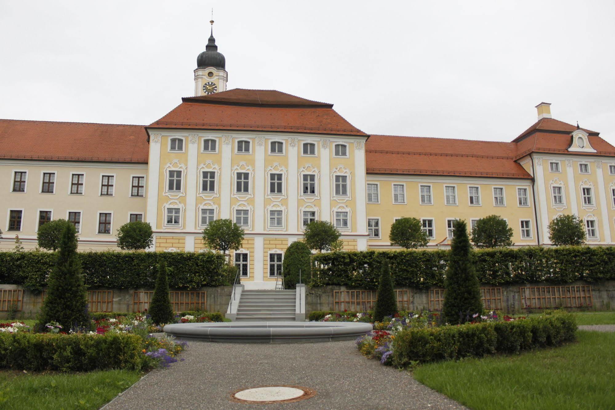Klostergasthof Roggenburg Extérieur photo